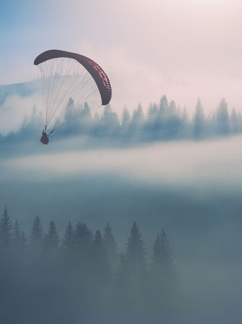 Saalbach von oben entdecken beim Paragliding width=