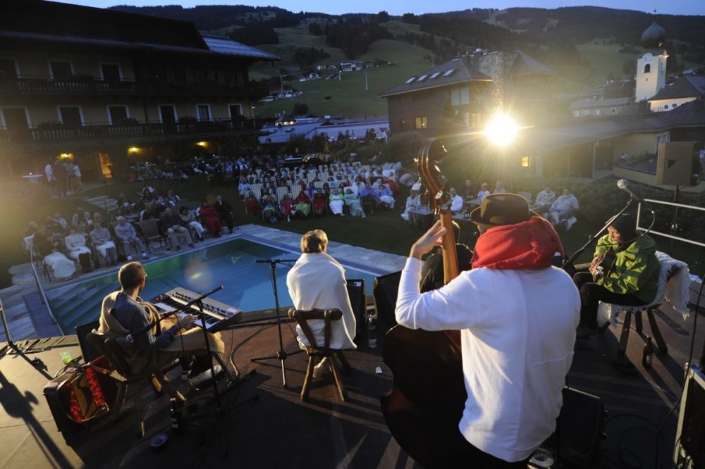 Rooftop Konzert im Saalbacher Hof