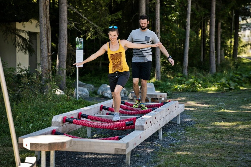 Strengthen your balance on the motor skills path in Saalbach