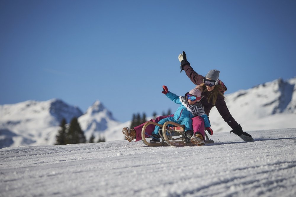 Spaß beim Rodeln in Saalbach